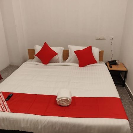 Hotel Seascape Residency White Town Puducherry Exterior foto