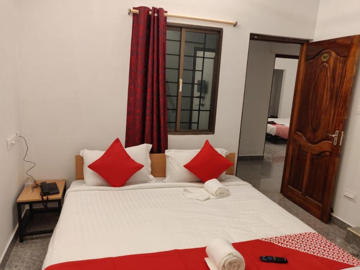Hotel Seascape Residency White Town Puducherry Exterior foto